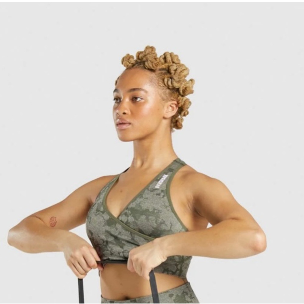 GYMSHARK full support sports bra